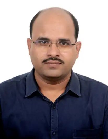 Mr. Akhilesh Yadav